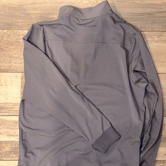 Travis Matthews 1/4 zip Pullover - Picture 3 of 3